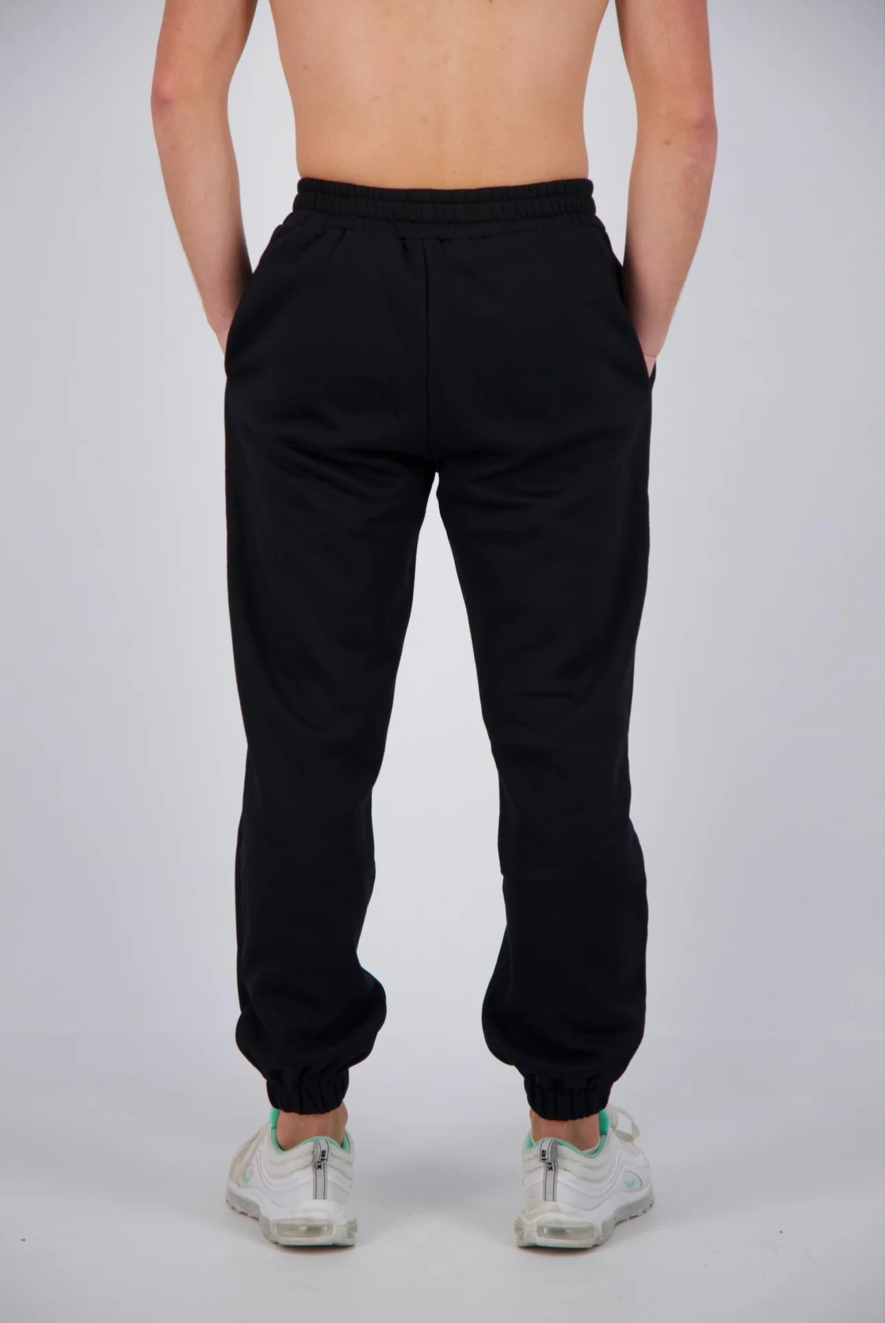 JET BLACK ENT TRACKPANTS - Image 4