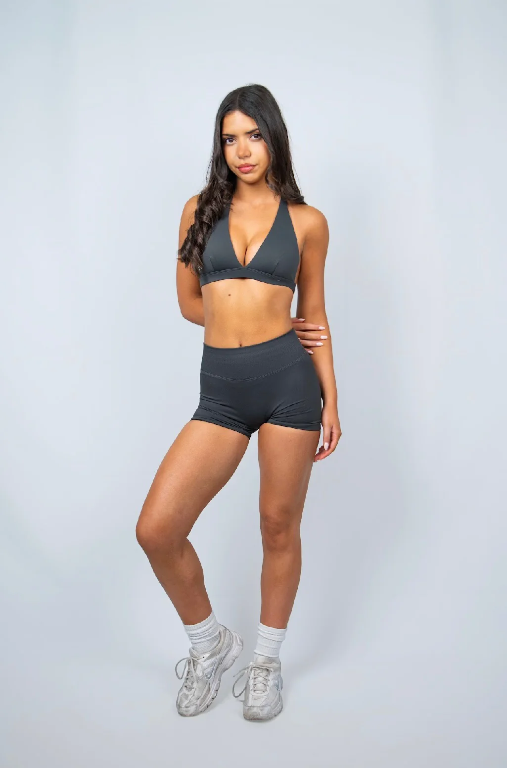 STEEL SCULPT SCRUNCH SHORTS - Image 6