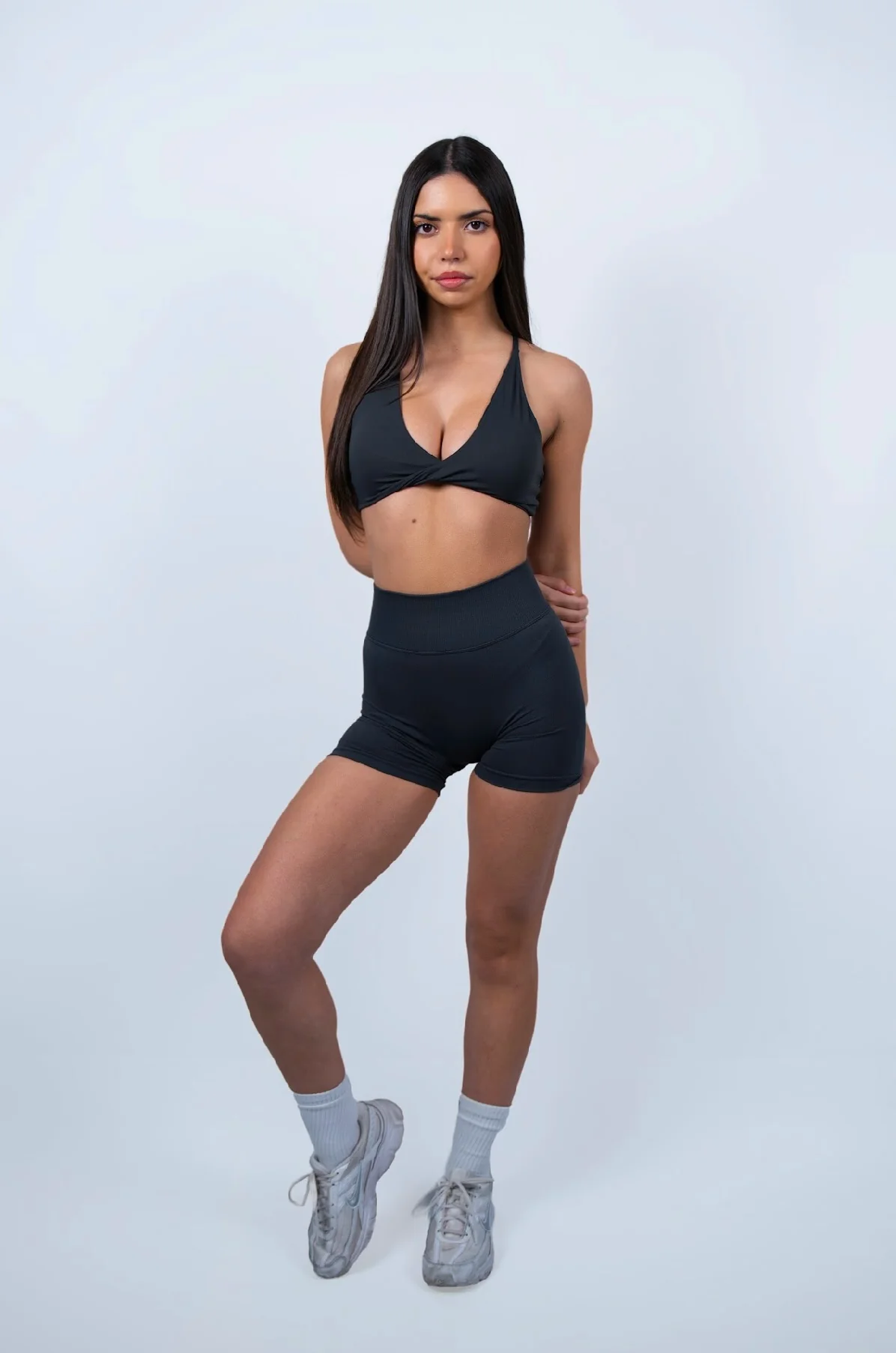 STEEL SEAMLESS SCRUNCH SHORTS - Image 6